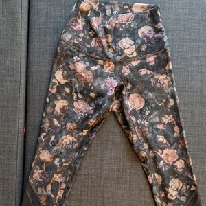 Lululemon Highwaisted Rose Pattern Capris